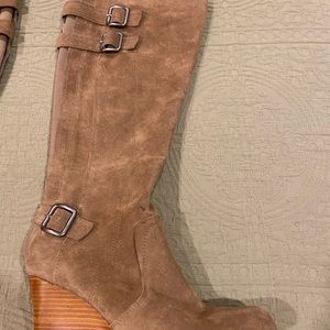 Suede Kenneth  Cole Reaction suede boots with Buckles, gently worn.
